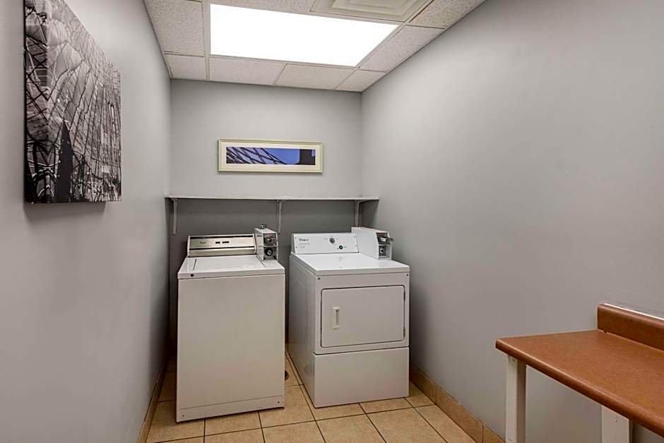 Country Inn & Suites by Radisson, Findlay, OH