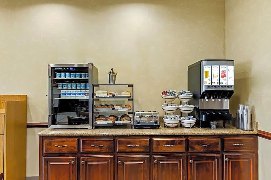 Country Inn & Suites by Radisson, Princeton, WV