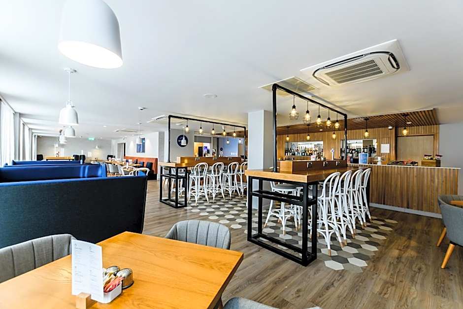 Holiday Inn Express Wigan By IHG