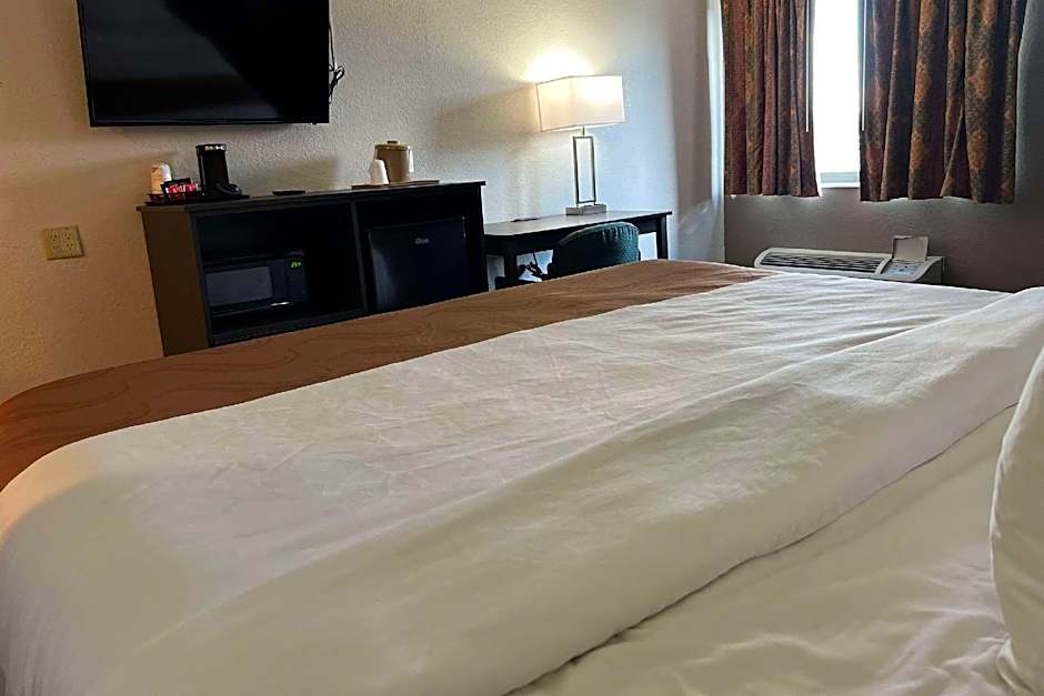 Quality Inn & Suites Louisville East