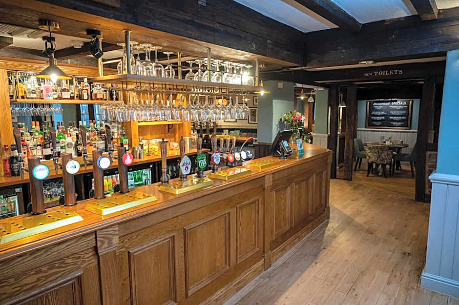 Berkshire Arms by Chef & Brewer Collection