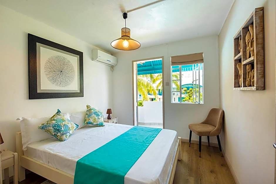 Cozy townhome near beach in heart of Grand Baie