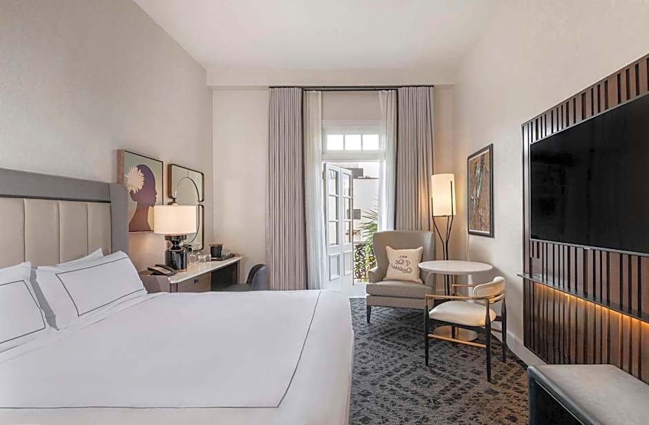 Mills House Charleston, Curio Collection by Hilton