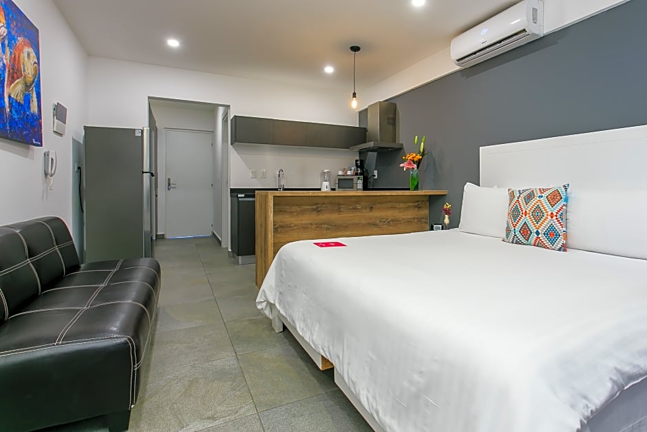 Studio 30 Condhotel by Nah Hotels