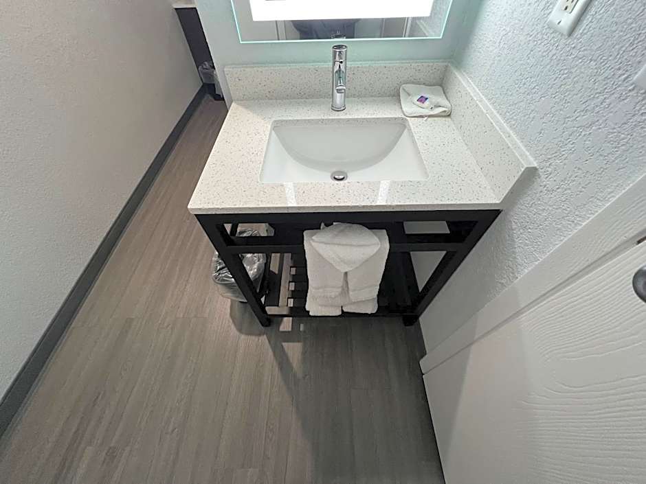 Motel 6-Altoona, IA - Des Moines East