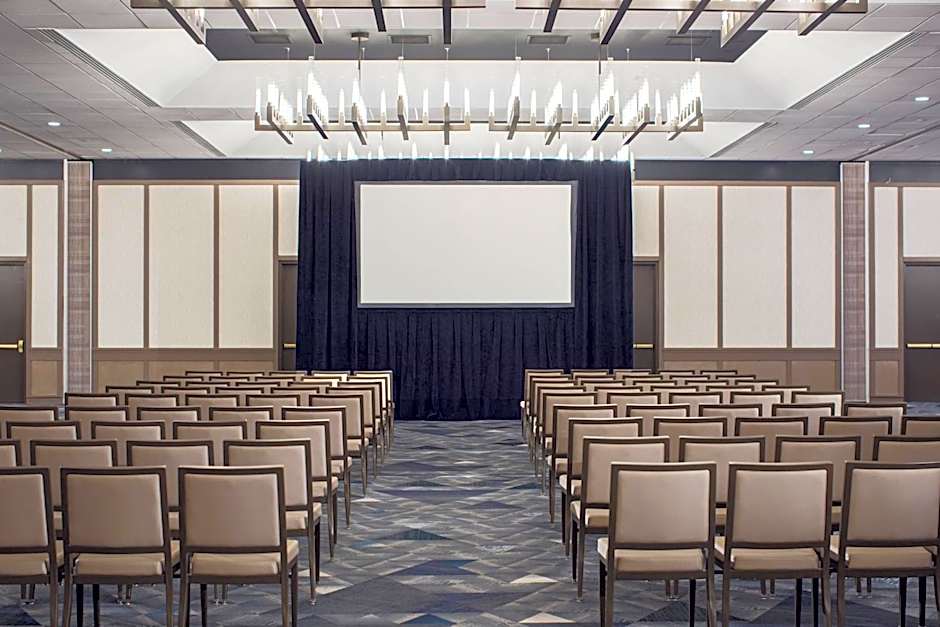 Renaissance by Marriott Toledo Downtown Hotel