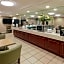 La Quinta Inn & Suites by Wyndham Warwick-Providence Airport