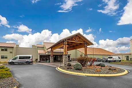 Columbia River Hotel and Conference Center, an Ascend Collection Hotel