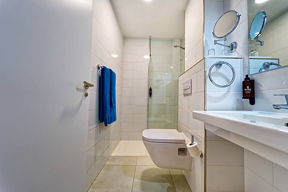 Photo 1 of 12 of PREMIUM 1 BED APARTMENT SEA VIEW HIGH FLOOR 3 ADULTS