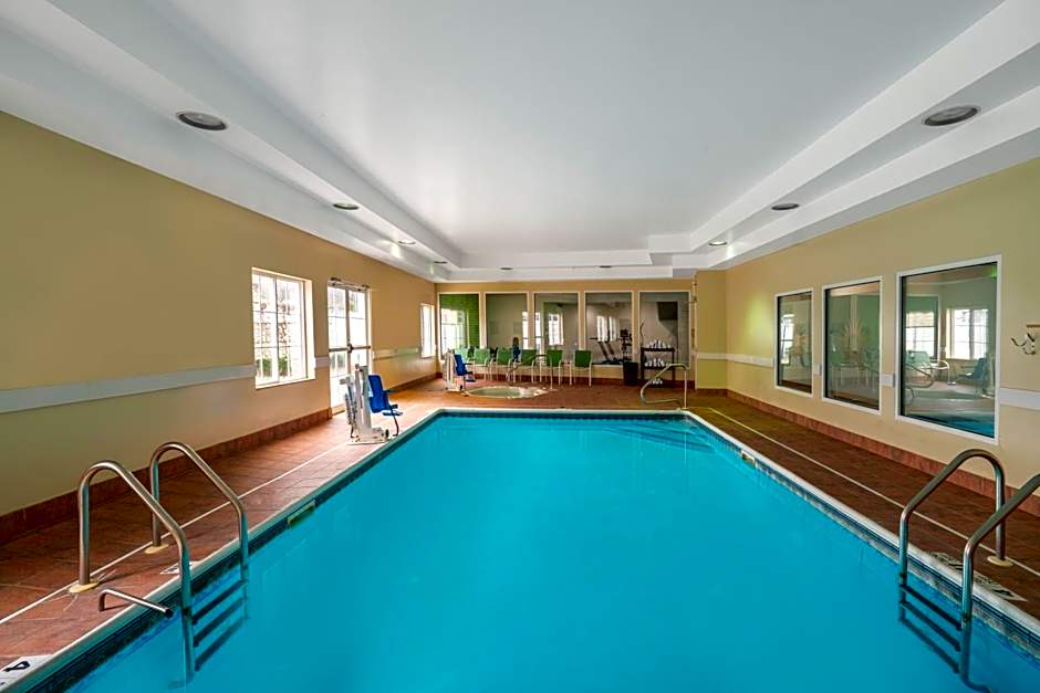 La Quinta Inn & Suites by Wyndham Albany Airport