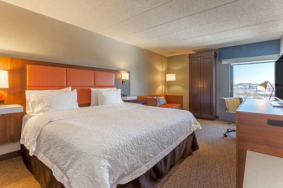Hampton Inn Madison East Towne Mall Area