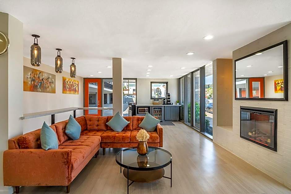 La Luna Inn, an Ascend Collection Hotel