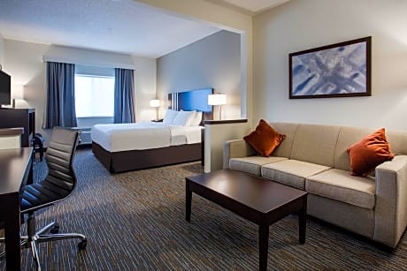 Deluxe King Room - Non-Smoking
