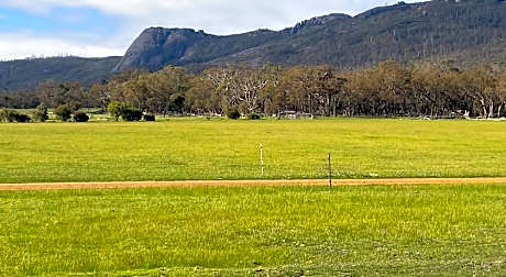 Manyat Peak cottages Carnaby