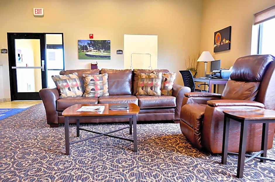 Cobblestone Inn & Suites - Monticello