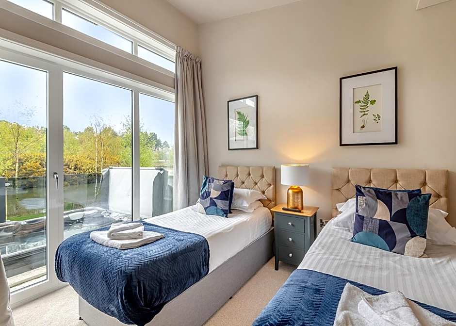 Woodhall Country Park Lodges