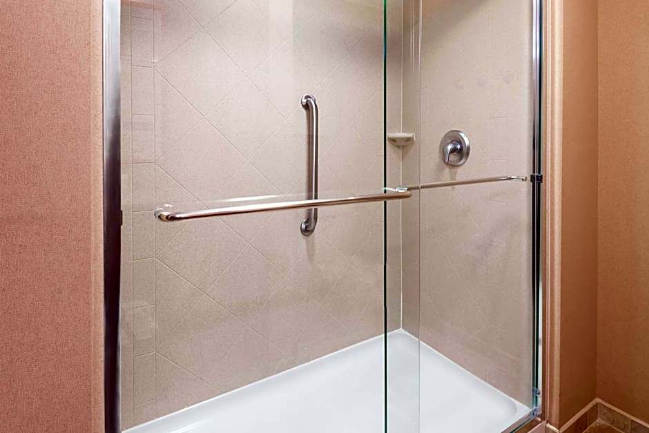 Hampton Inn By Hilton Springfield South Enfield