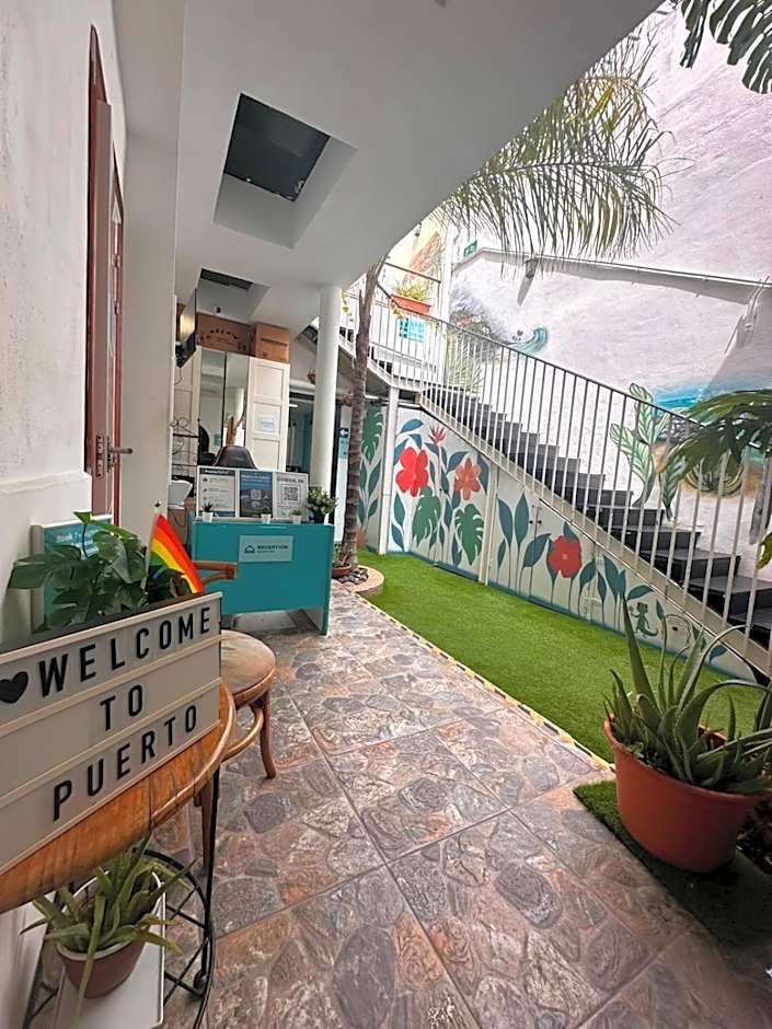 Puerto Nest Hostel