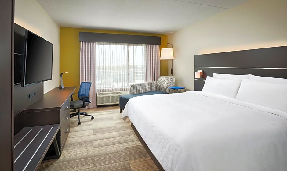 Holiday Inn Express & Suites Windsor East - Lakeshore, an IHG Hotel