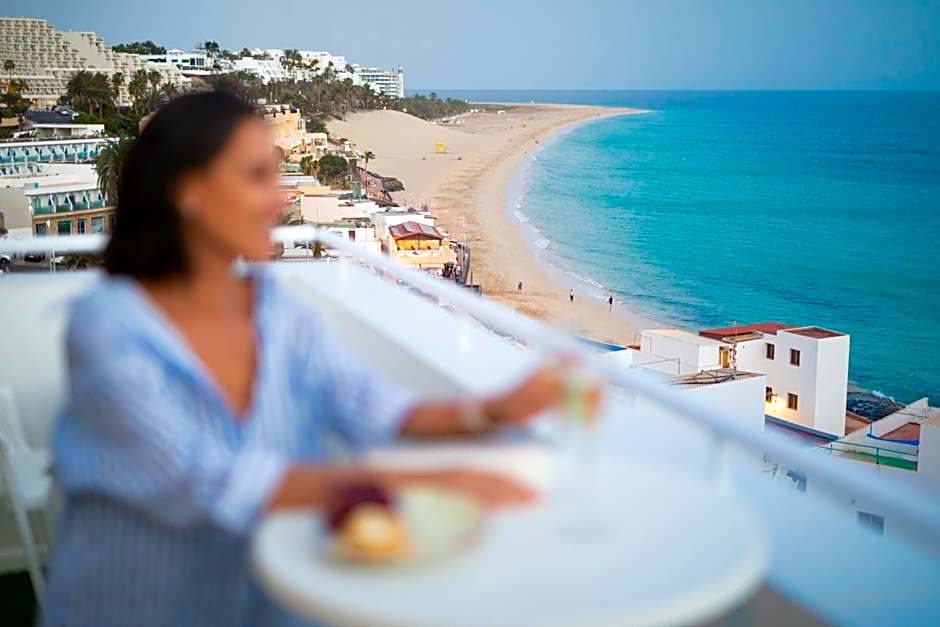 ALTAVISTA APARTAHOTEL-Adults Only over 14