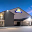 Days Inn by Wyndham Pratt