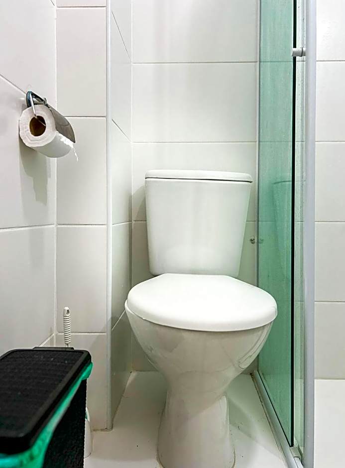 Apto com WiFi a 220m da Praia da Guilhermina SP