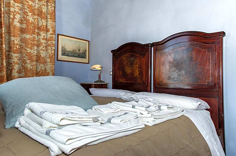 Al Porto Di Lucca B&B