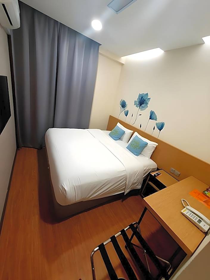 Qbic Hotel