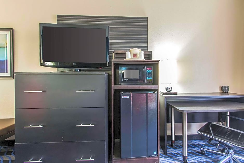Comfort Suites Fairgrounds West
