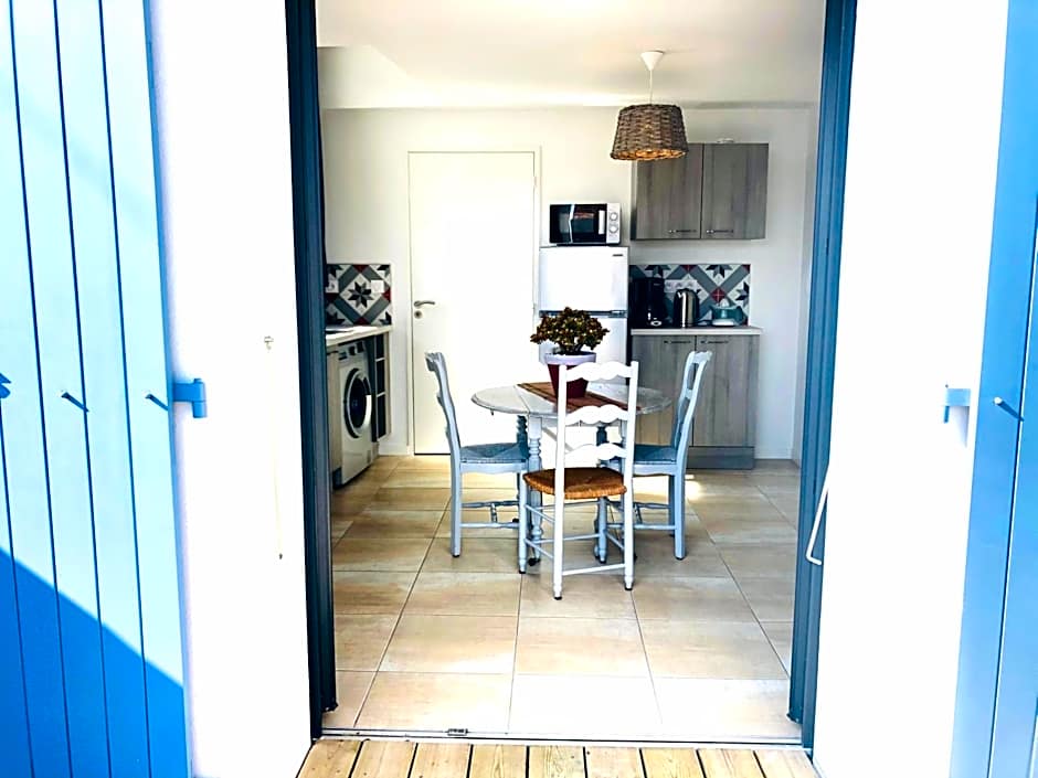 Residence Clos des Aigrettes -Appartements a 30m du Port de La Cotiniere , Ile d Oleron -commerces et plages a pied