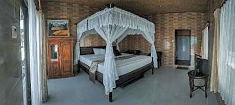 King Room with Mountain View