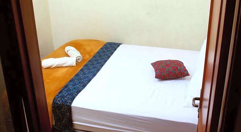 Unique Guesthouse 1 Pasar Baru