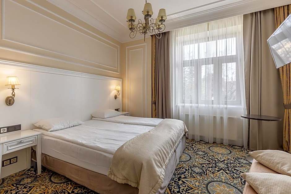 RIXWELL GERTRUDE HOTEL