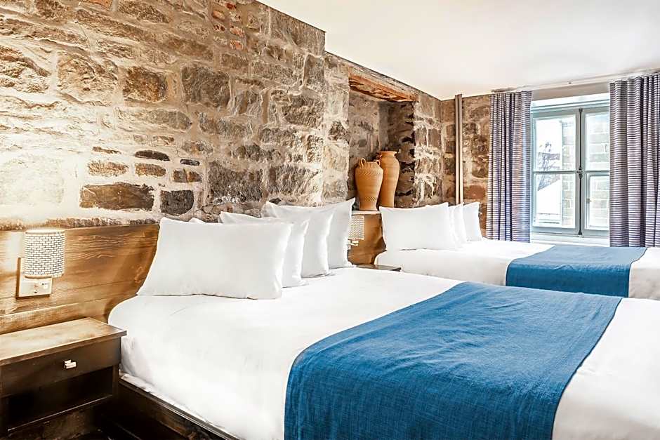 Hotel Louisbourg