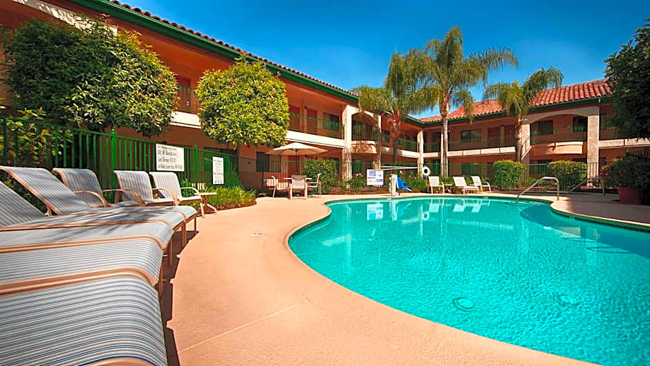 Best Western San Dimas Hotel & Suites
