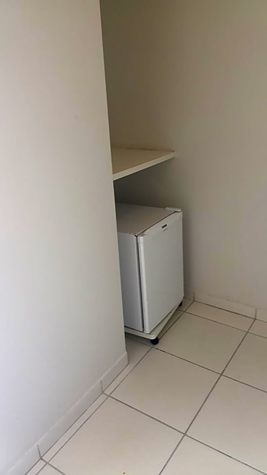 Golden dolphin Express 5pessoas mais 1 criança até 5 anos com toalhas e roupas de cama,lençóis, travesseiros e fronhas e 3 parques aquáticos termais limpeza impostos e taxas já incluso