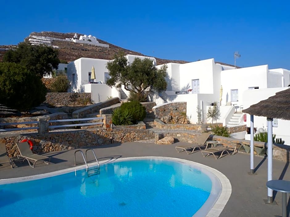 Haraki Studios & Apartments