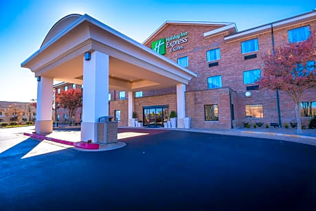 Holiday Inn Express Hotel & Suites Edmond, an IHG Hotel