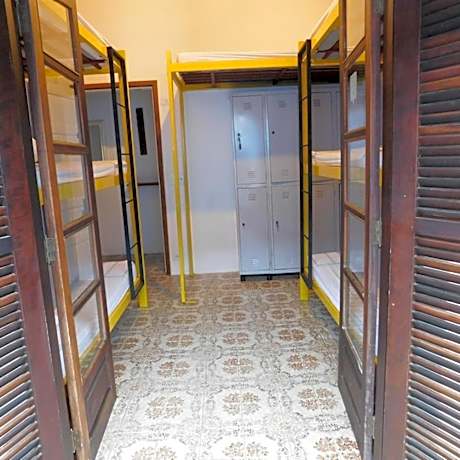 Bunk Bed in Mixed Dormitory Room