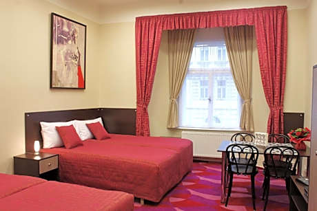 Two-Bedroom Apartment (4 Adults)