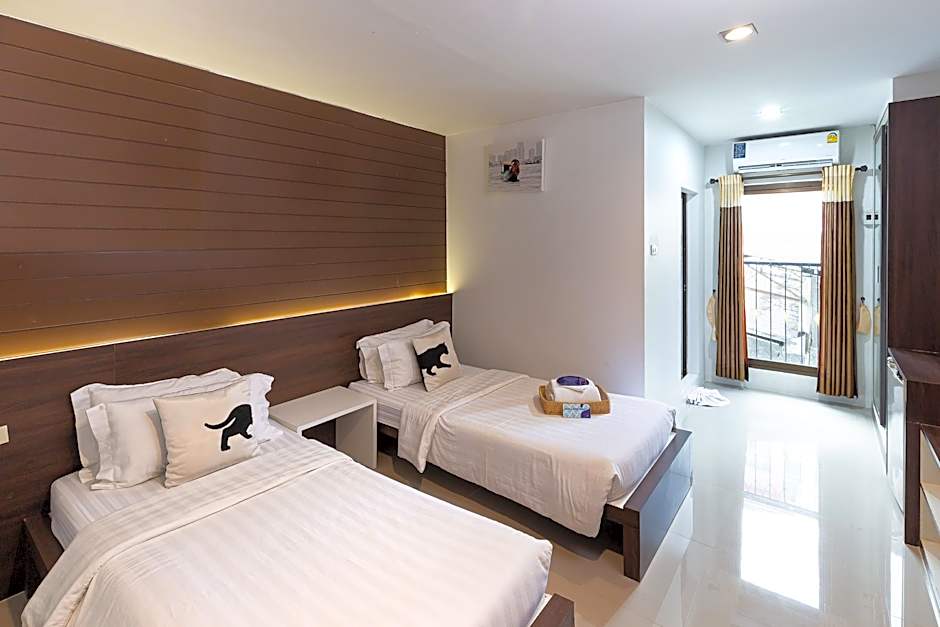Bed by City Surawong Patpong
