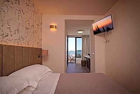 Compact Room with Lake View and Balcony