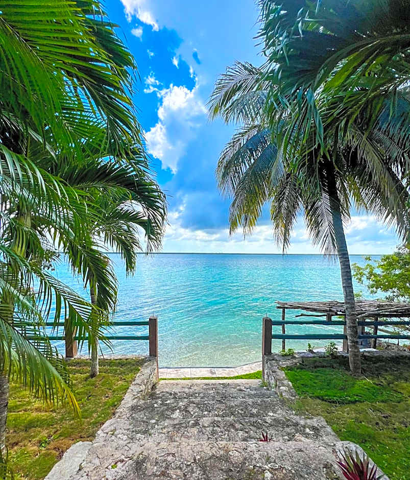 Villa Santuario Lake front Oasis