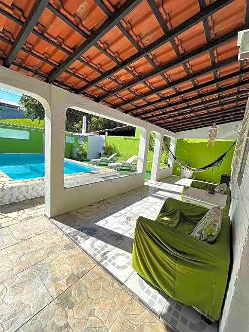 Casa espaçosa com piscina!