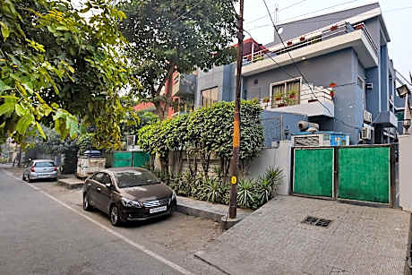 Hotel Admire Inn Sec -51 By ASPL