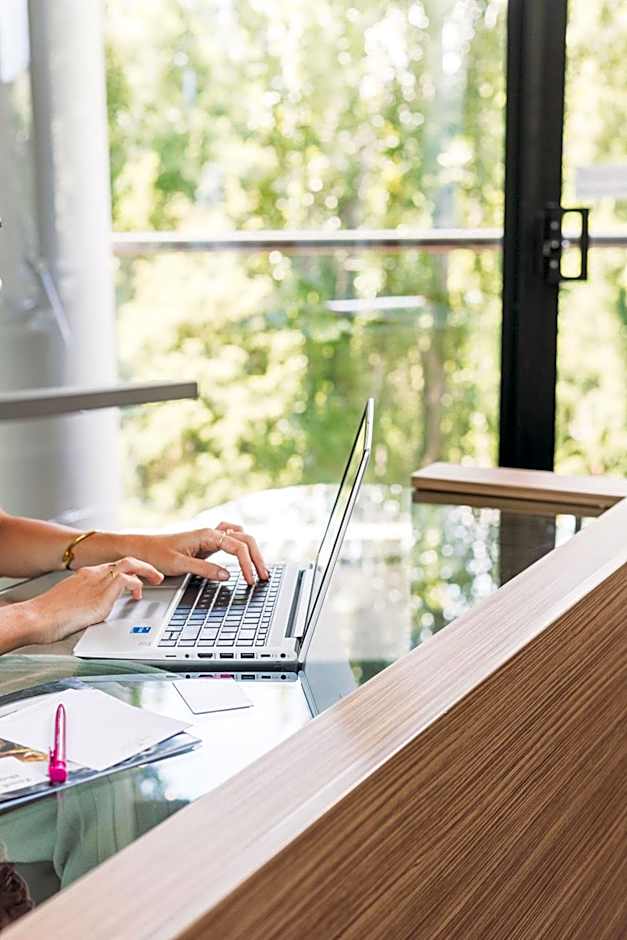 Crowne Plaza Canberra By IHG