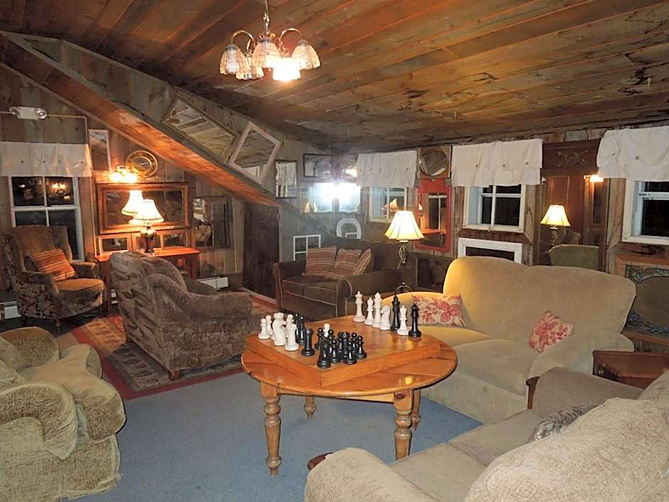 Wildcat Inn and Tavern