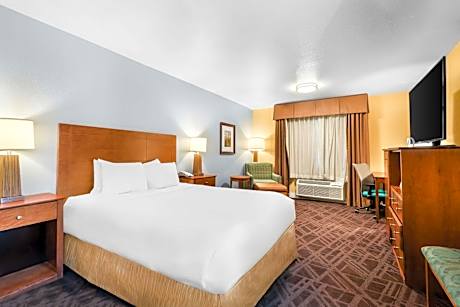 King Room with Bathtub - Disability Access/Non-Smoking