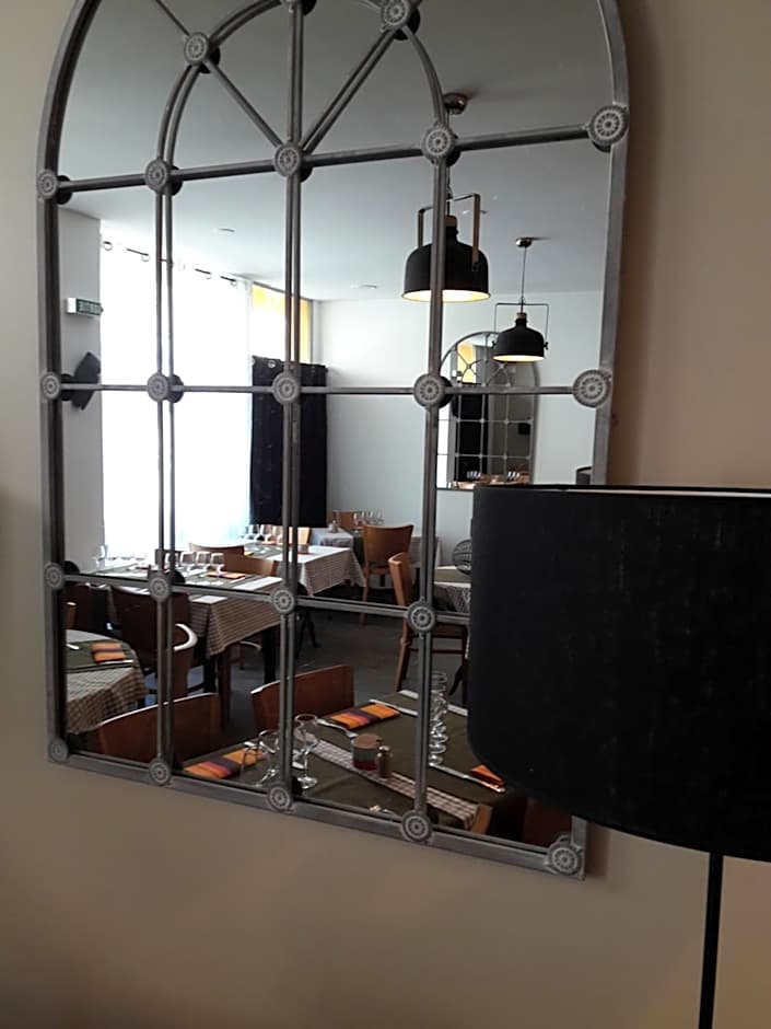 Hôtel-Restaurant "Chez Carrière"