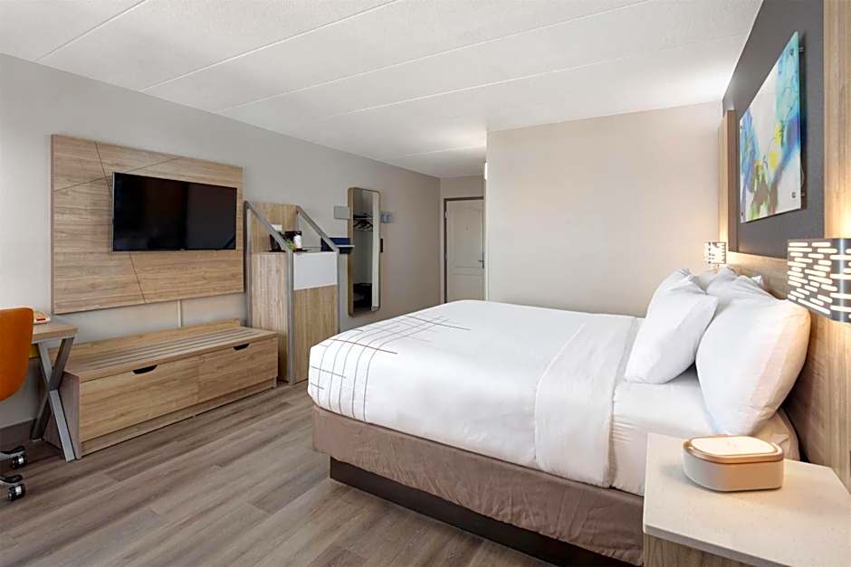 La Quinta Inn & Suites by Wyndham Lexington Park